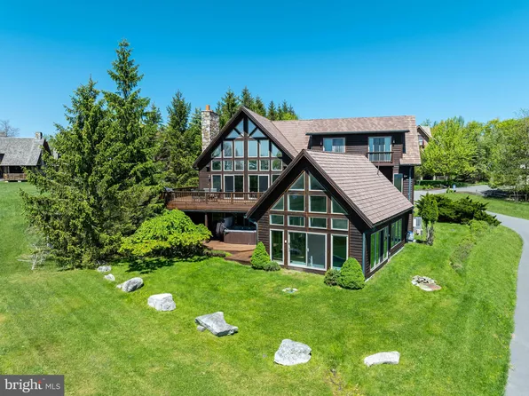 72 Eyeopener Ln, McHenry, MD 21541