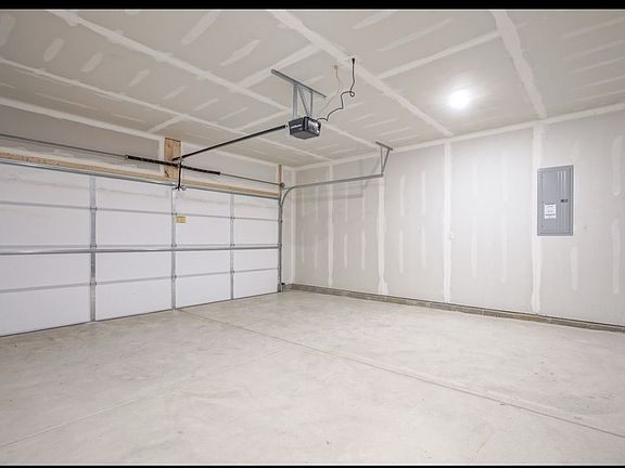 4th image of 6030 Shale Crescent Dr