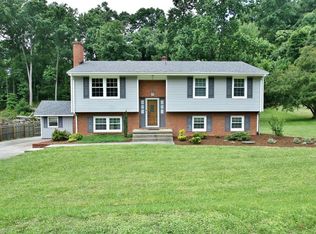 211 Fairfield Ln, Troutville, VA 24175