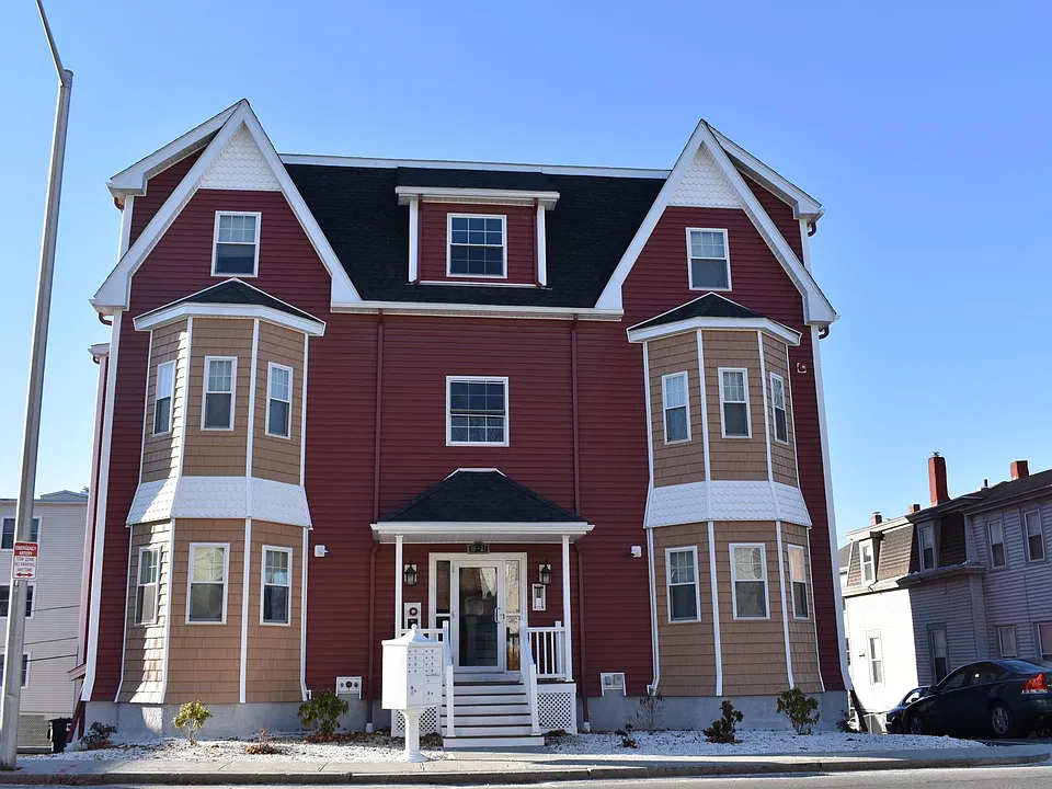 19 Lancaster St #1