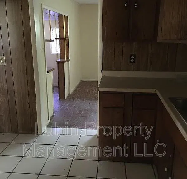 3266 Rochester Rd — Photo 3