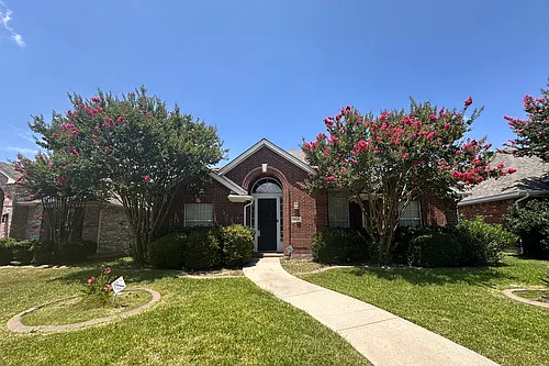2028 Greenfield Ln Photo 1