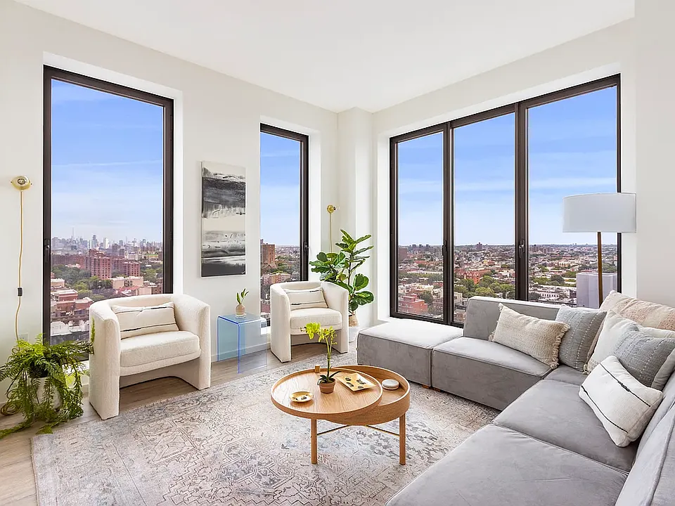 545 Vanderbilt Ave #25I