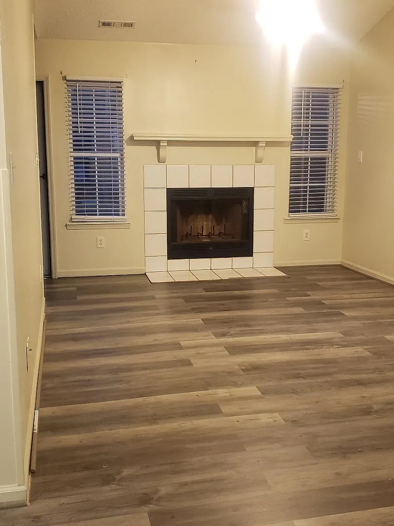 136 Brenda Dr — Photo 2