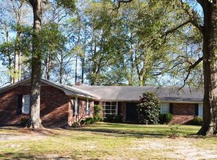 212 Linwood Rd, Jesup, GA 31545