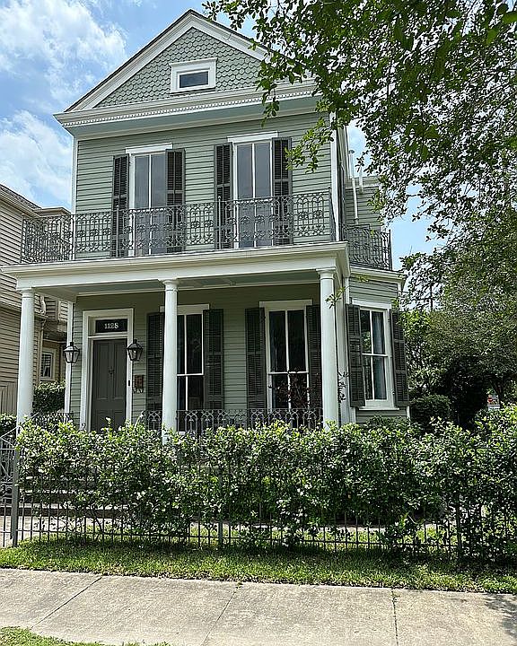 1st image of 1128 Robert St