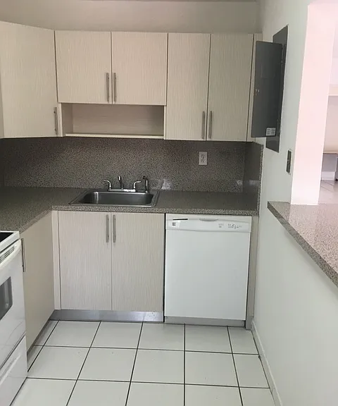9338 SW 4th Ln — Photo 5
