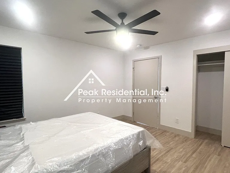 4867 V St — Photo 19