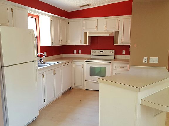 2nd image of 9100 SW 27th Ave Lot C009