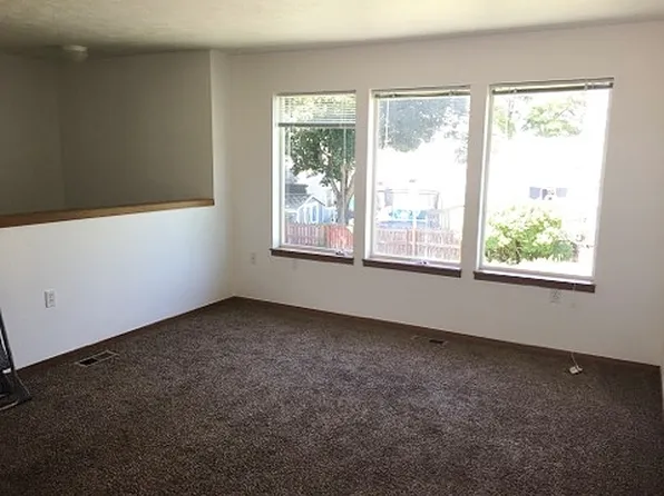 1506 E Desmet Ave, Spokane, WA 99202