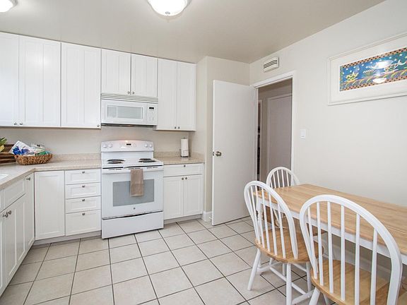 5th image of 290 Morton Dr