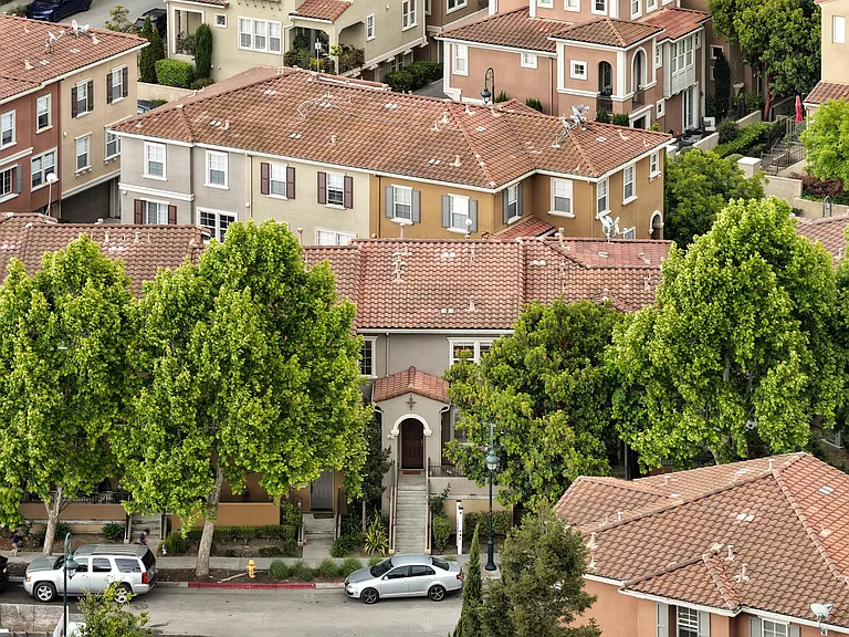 807 Batista Dr — Photo 33