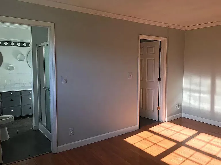 517 Lee Dr — Photo 8