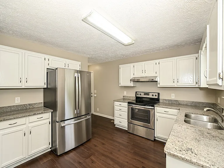 6005 Bradford Hills Dr — Photo 9