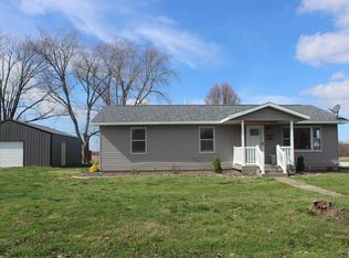 213 High St, Alma, IL 62807