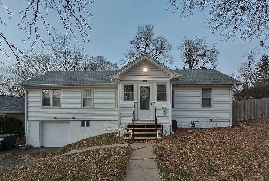6102 Manderson St, Omaha, NE 68104 Zillow