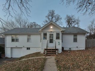 6102 Manderson St, Omaha, NE 68104
