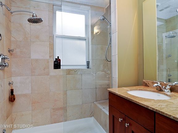 5th image of 2052 W Farragut Ave APT 2