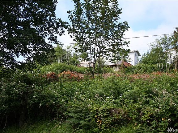 5th image of 2520 Pioneer Way