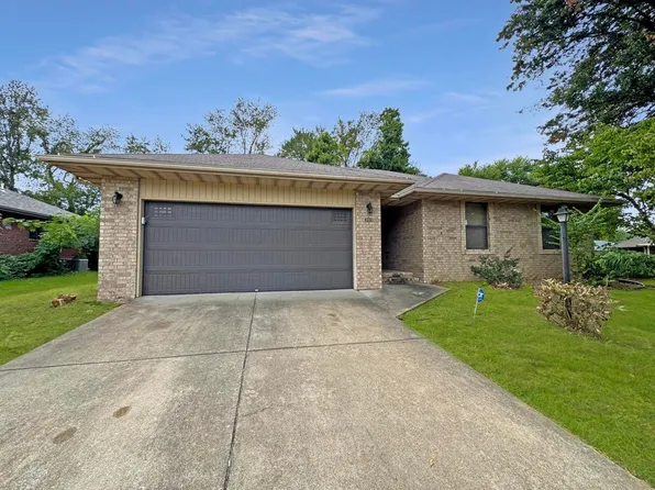 303 S Suburban Ave, Springfield, MO 65802