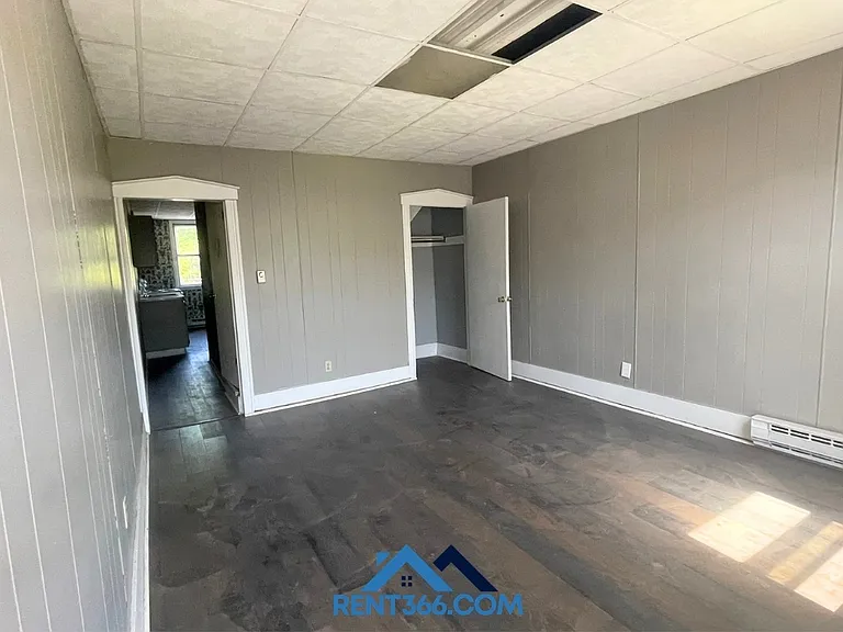 929 Center St #3 — Photo 1