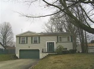 3405 Sandalwood Ln, Youngstown, OH