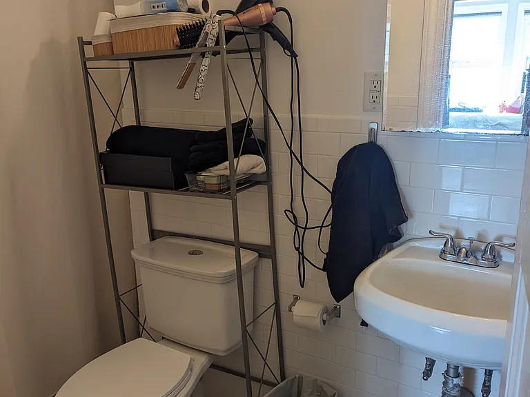 50 Joy St #1R — Photo 4