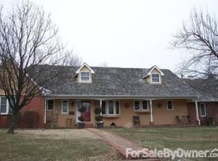 1041 S Forest Ave, Joplin, MO 64801