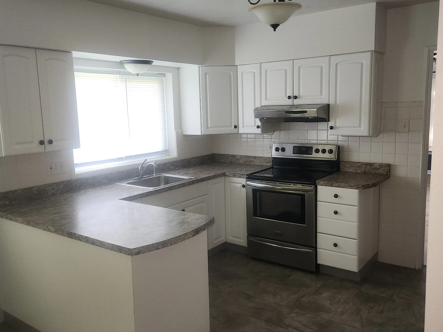 Knollshire Dr, Saint Louis — Photo 4