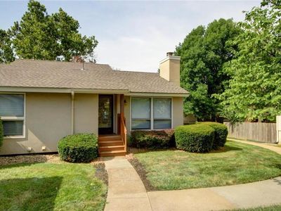 10980 Rosehill Rd, Overland Park, KS, 66210
