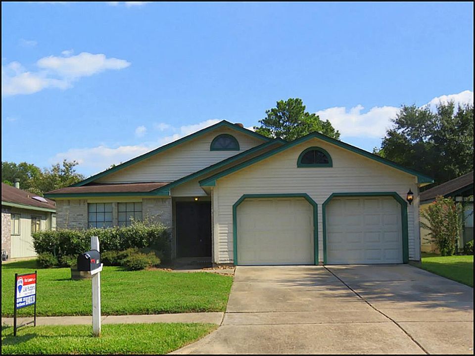 1st image of 10515 Walnut Glen Dr