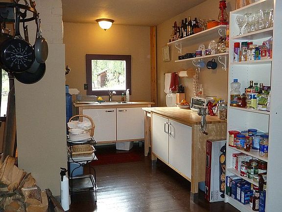 Kitchen area
