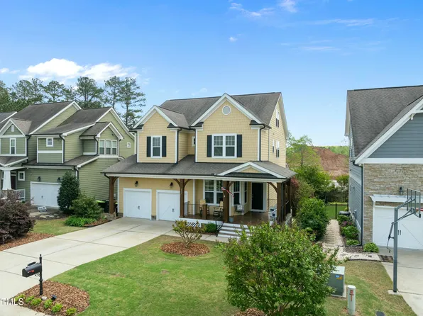 233 Pointe Park Cir, Holly Springs, NC 27540