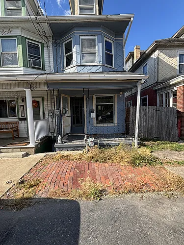 1309 W Spruce St Photo 1