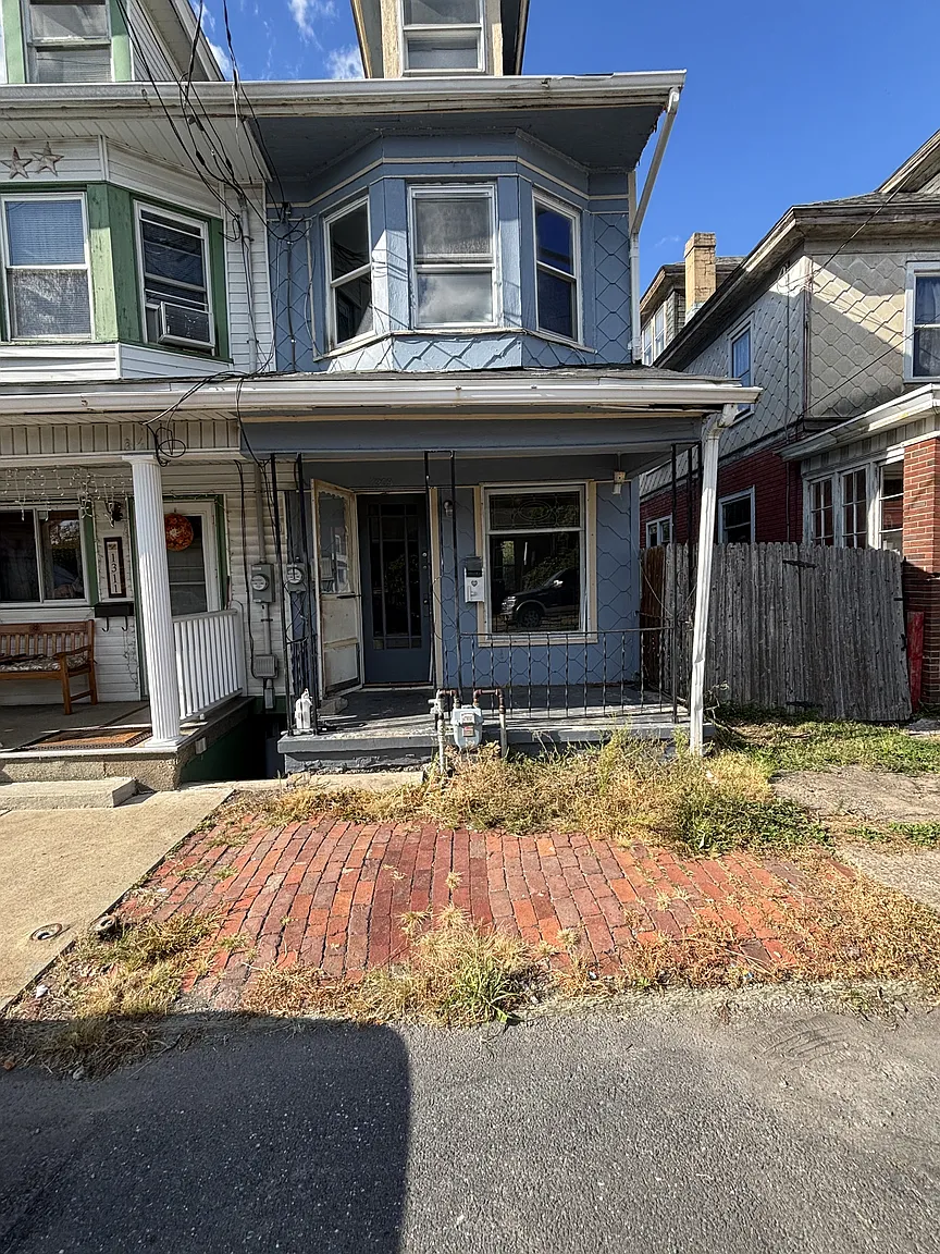 1309 W Spruce St photo 1