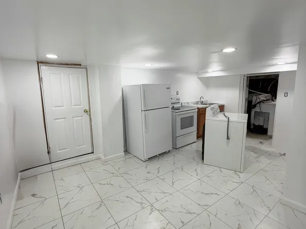 817 W 11th St, Chester, PA 19013