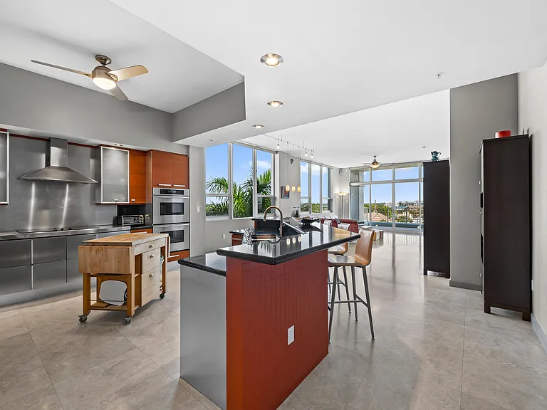 701 SE 21st Ave #501 — Photo 9