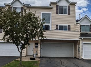 6870 Meadow Grass Ln S, Cottage Grove, MN 55016