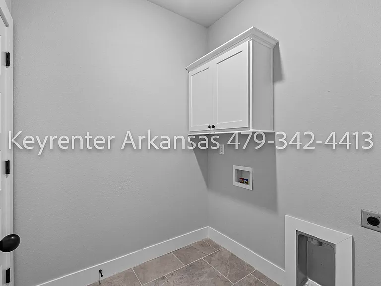 800 E Fallon St — Photo 24