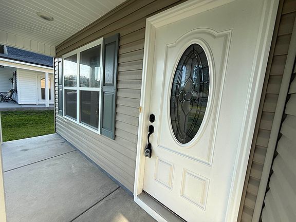 2nd image of 37 Cochise St
