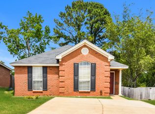 212 Millridge Dr, Millbrook, AL 36054