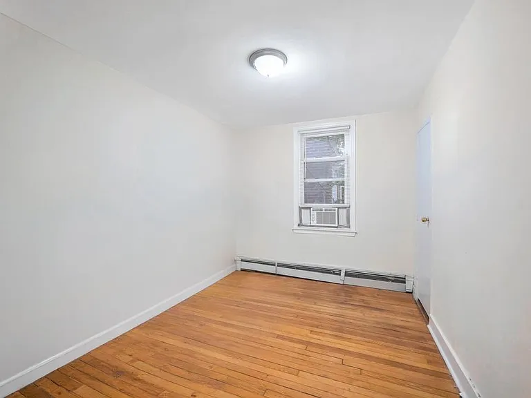 8434 Little Neck Pkwy #2 — Photo 12