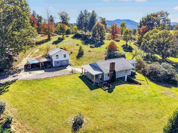 38 Wagon Wheel Rd, Elk Creek, VA 24326