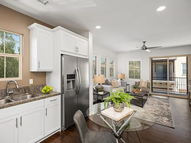 912 El Paseo — Photo 12