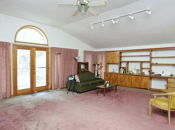 5th image of 1163 Oakwood Cir