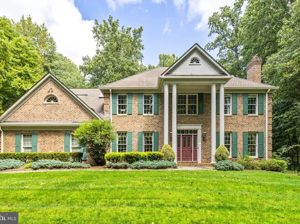 5860 University Ct, Warrenton, VA 20187