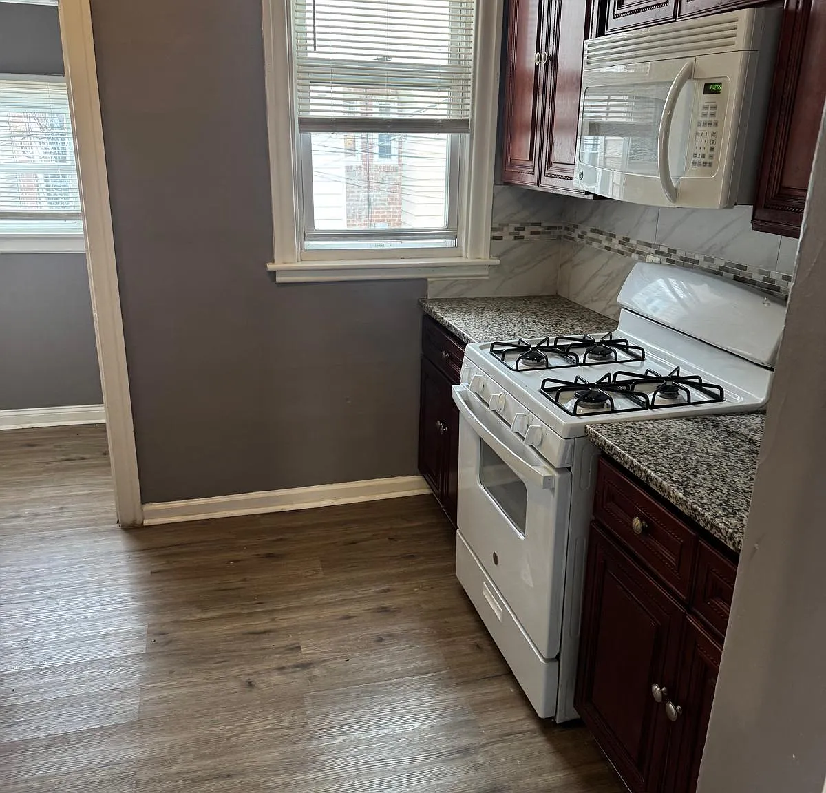 3 bed, 1022 sqft, $1,750 — Photo 4