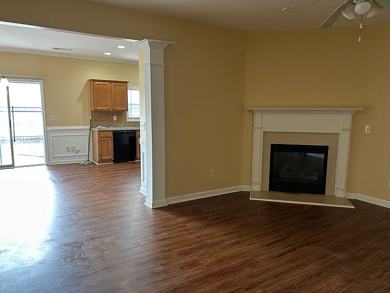 4961 Sherwood Way — Photo 2
