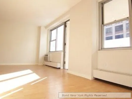 Sold by Bond New York | media 11