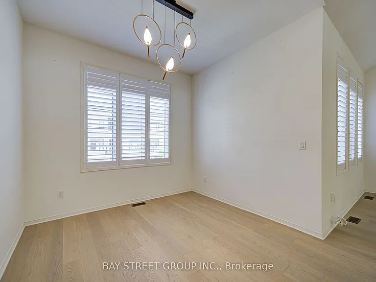 114 Ness Dr — Photo 16